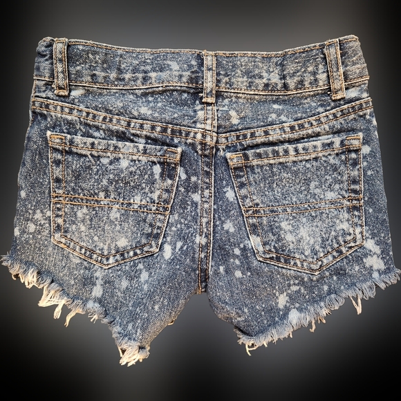 2 Pair Girls Size 6 Distressed Denim Shorts - Picture 6 of 9